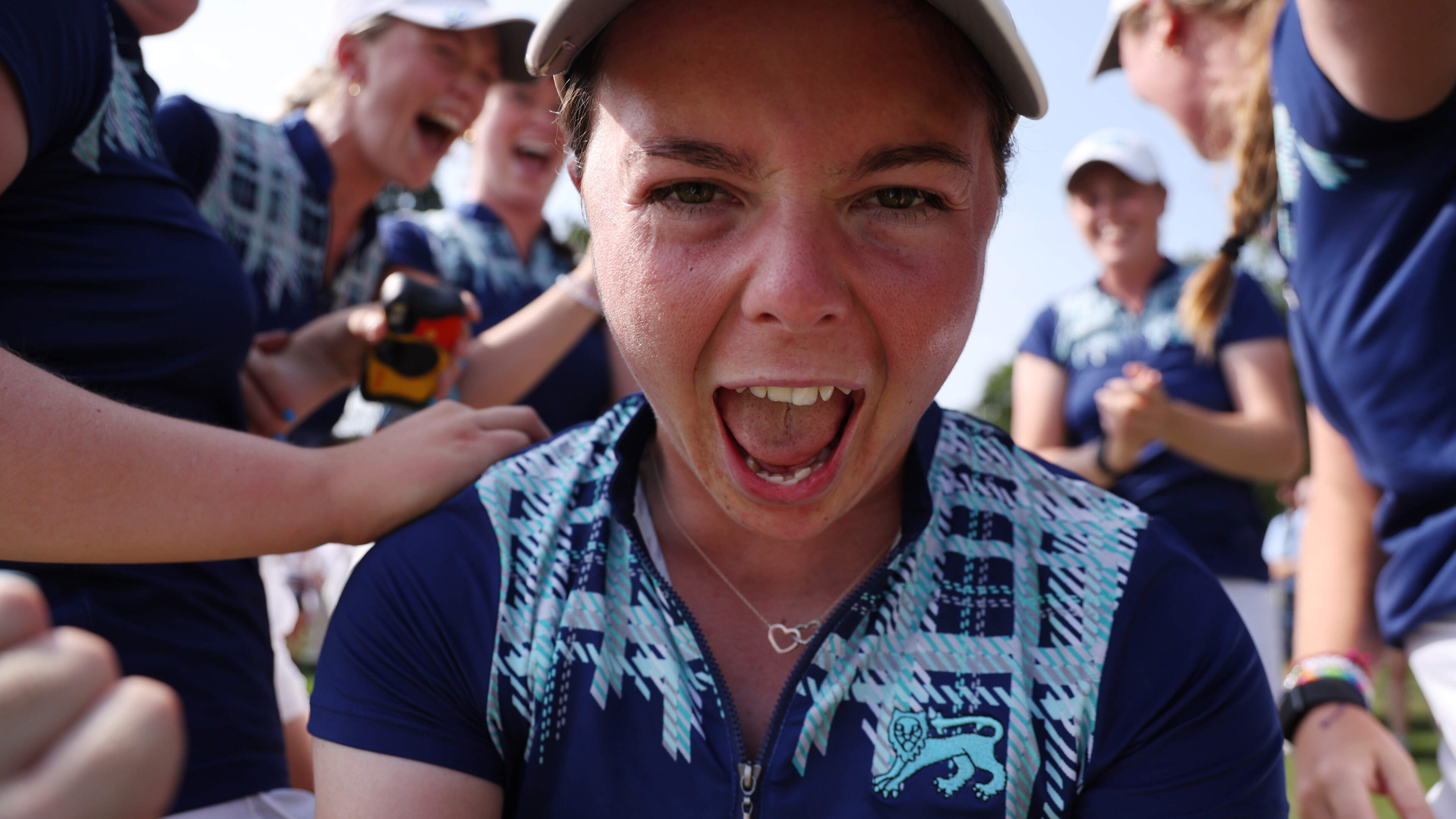Beth Coulter makes history by winning Women’s Irish Challenge on her professional debut